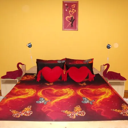 شقة Viola Vendeghaz *