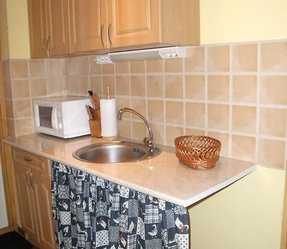 Apartment Viola Vendeghaz Kehidakustány