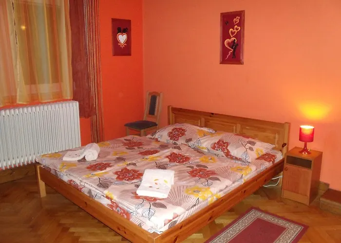 Viola Vendeghaz Kehidakustány