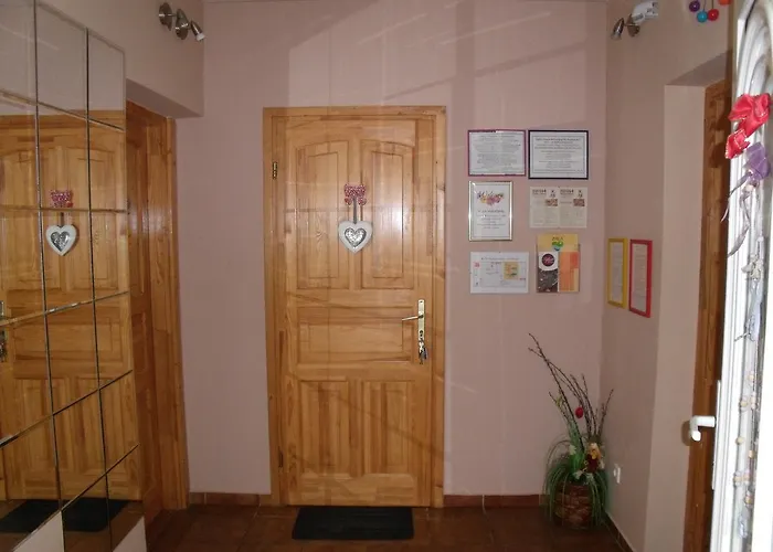 Viola Vendeghaz Apartment *